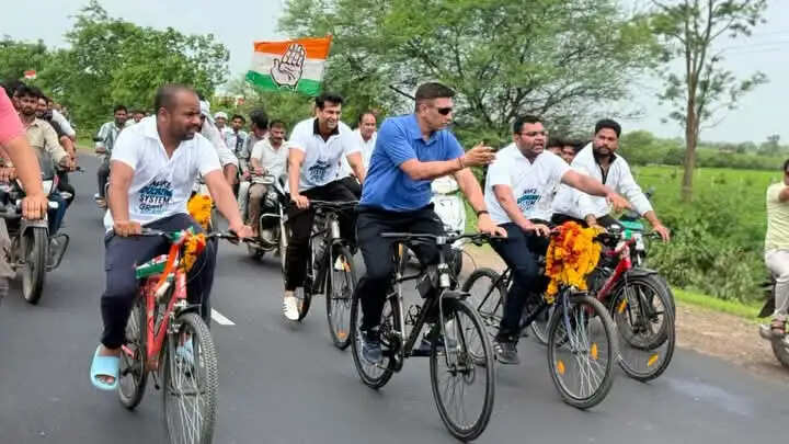 पेपर लीक के विरोध में कांग्रेस की 200 किमी साइकिल यात्रा का भोपाल में समापन, सरकार पर साधा निशाना