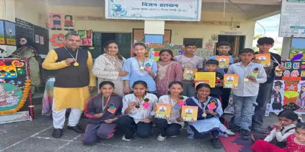 भारतीय ज्ञान परंपरा ओलंपियाड में बिजन-ढलवान स्कूल का दबदबा, गौरव को राज्य स्तर पर रजत और वंशिका को कांस्य पदक