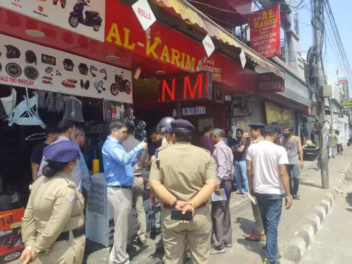 मसूरी में अतिक्रमण हटाया, प्रशासन की टीम व दुकानदारों में नोंक-झोंक