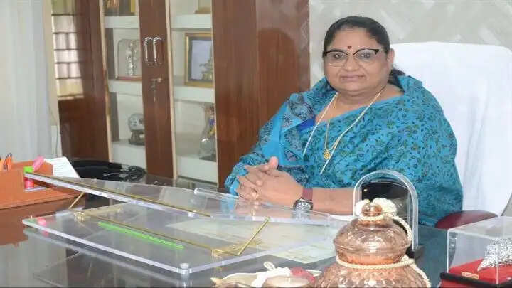 रंगों का पर्व होली सभी के जीवन में खुशियों के इंद्रधनुष बिखेरे : मंत्री निर्मला भूरिया