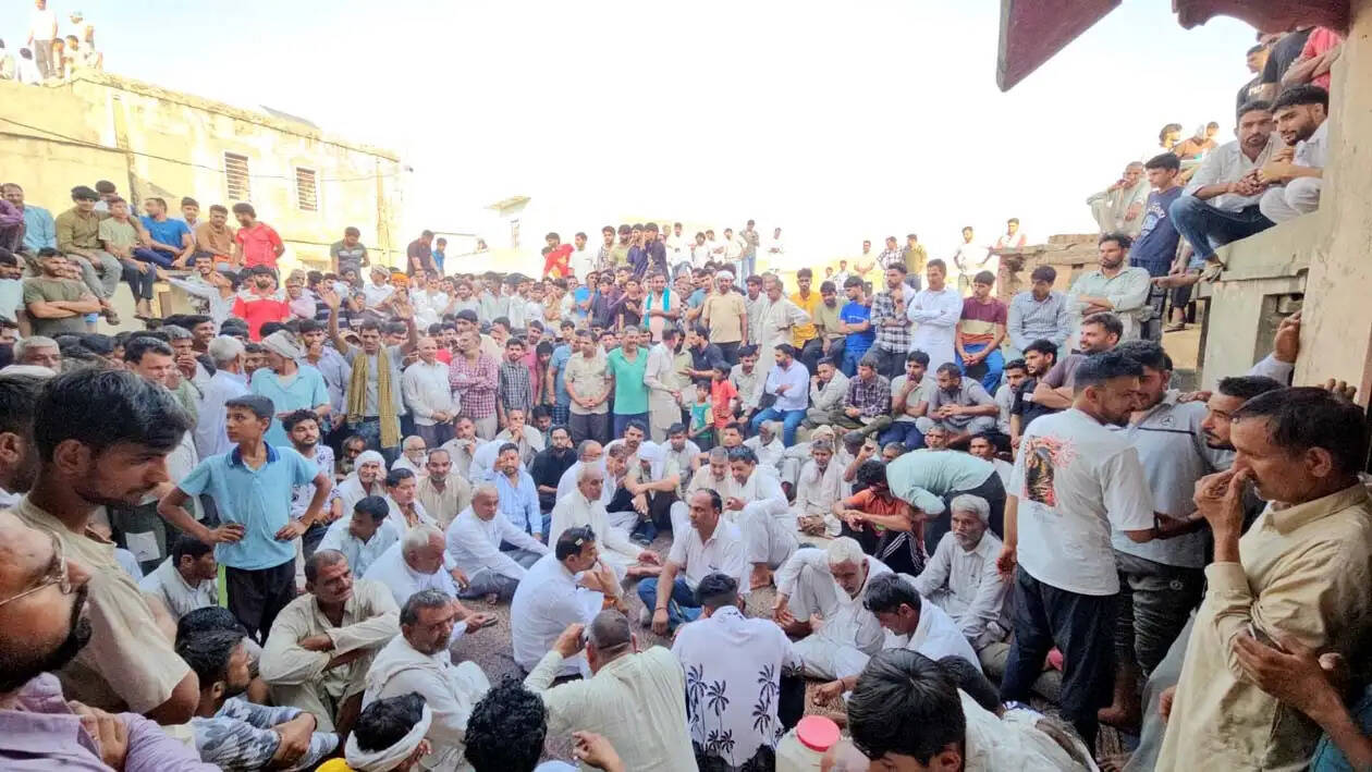 हिसार : सम्मान में कम लोगों के पहुंचने पर वीडियो वायरल करने वाले खिलाड़ी ने पंचायत में मांगी माफी