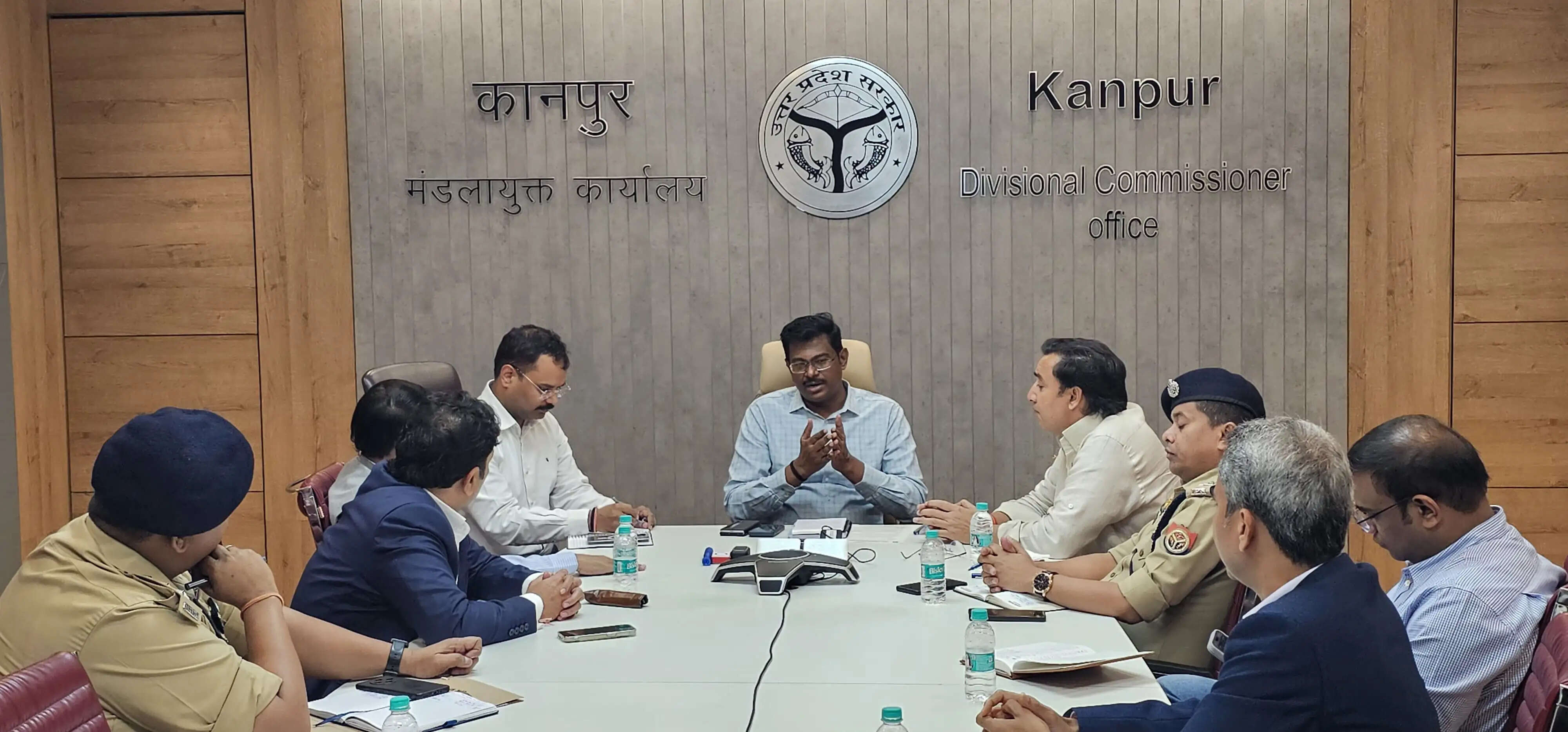 यूपी टी-20 लीग के मैचों में खिलाड़ियों और दर्शकों की सुविधाओं का रखें ध्यान : मंडलायुक्त