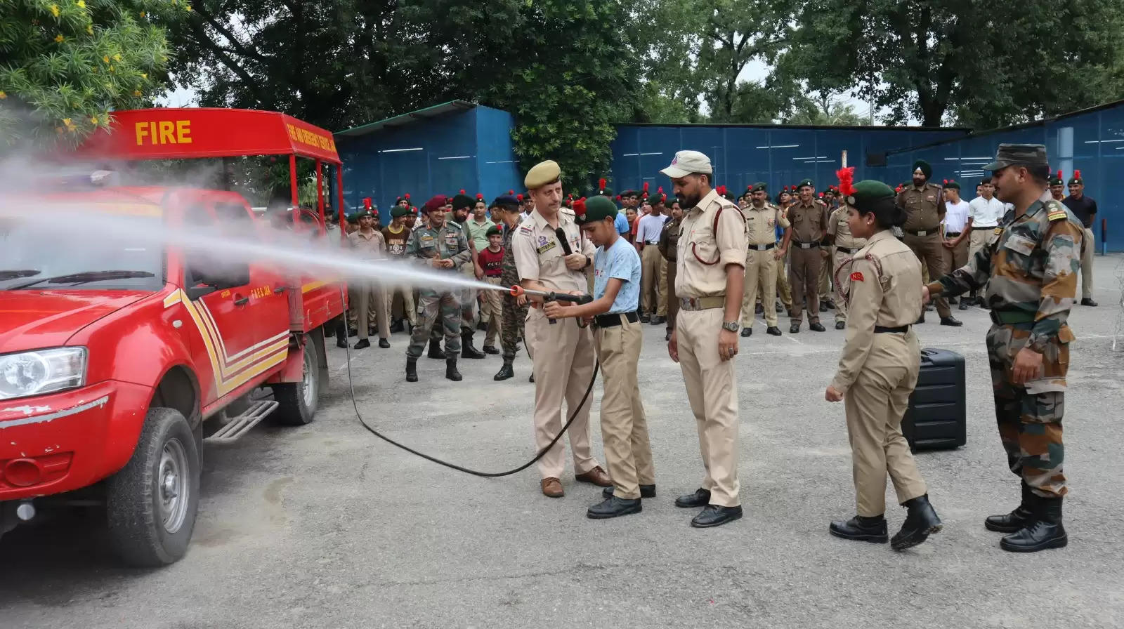 नगरोटा में एनसीसी कैडटों को अग्नि सुरक्षा पर जागरूक किया