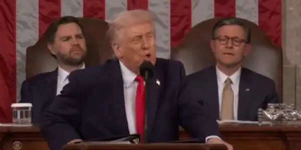 ट्रंप ने पहले साल की गिनाईं उपलब्धियां, कहा- यह अमेरिका का स्वर्णकाल