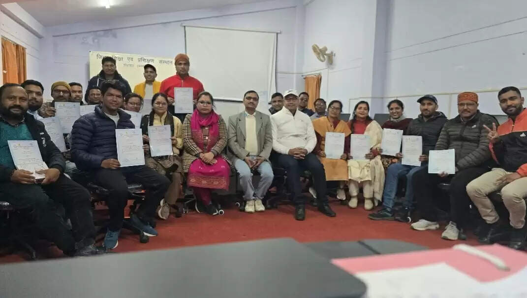 एआई व ई-कंटेंट रिव्यू तकनीक पर शिक्षकों ने पाया व्यावहारिक प्रशिक्षण