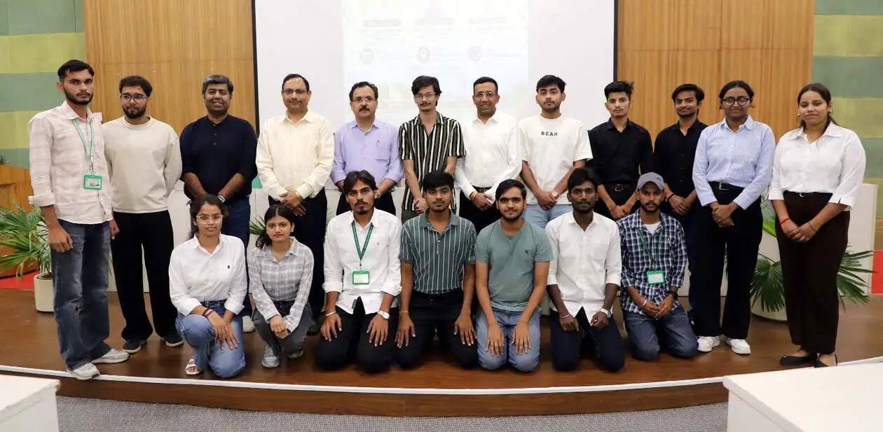 हिसार : गुरु जम्भेश्वर विश्वविद्यालय के 17 विद्यार्थियों का इंफोसिस में चयन