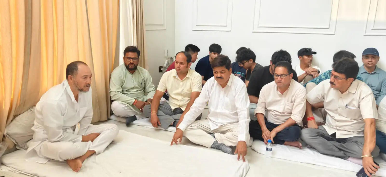 गोदियाल ने रिया के परिजनों को दी सांत्वना