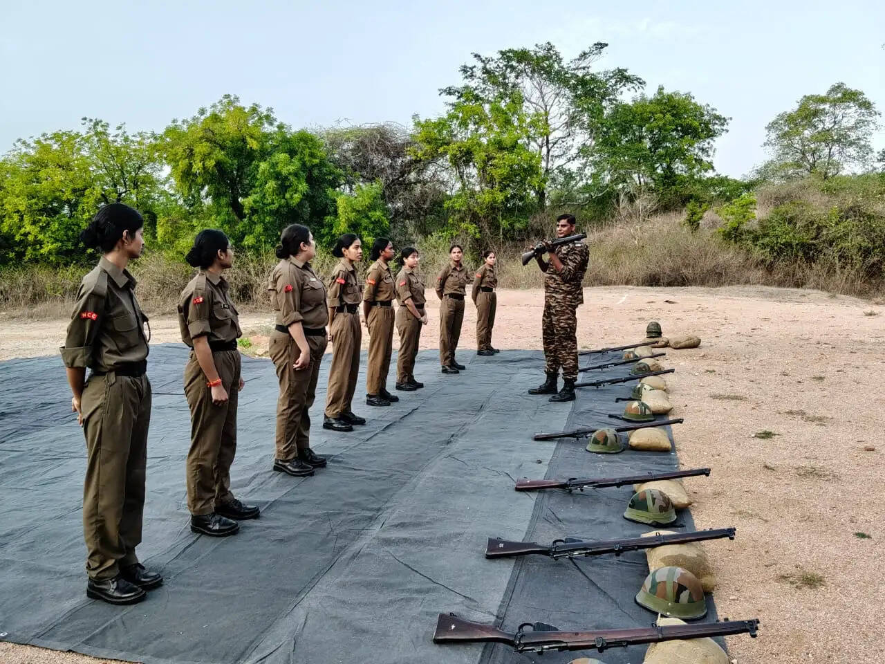 32 यूपी गर्ल्स बटालियन एनसीसी शिविर में ड्रोन प्रशिक्षण बना मुख्य आकर्षण, आधुनिक तकनीक से रूबरू हुईं कैडेट्स