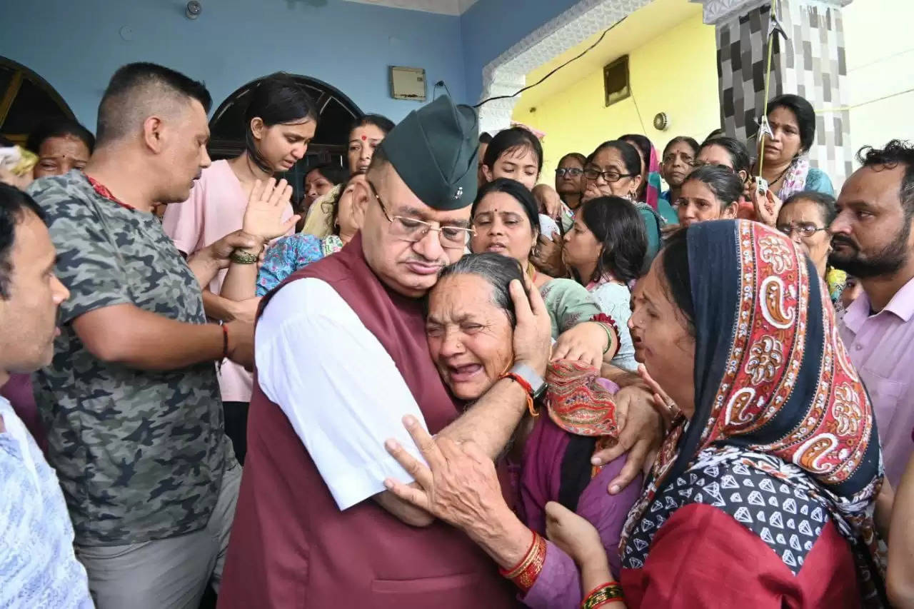 मंत्री गणेश जोशी ने बलिदानी दीपेंद्र कंडारी को दी श्रद्धांजलि, बोले- सरकार परिजनों के साथ खड़ी है