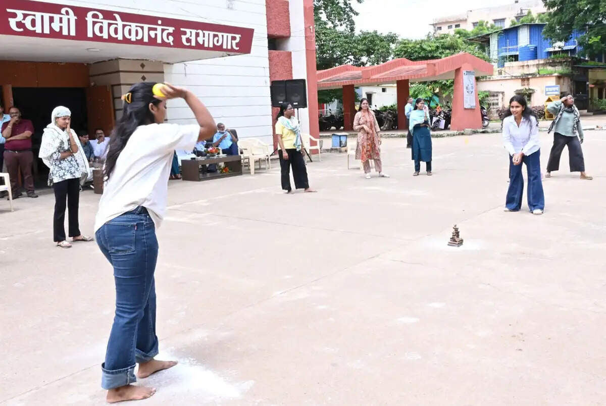 इंदिरा गांधी कृषि विश्वविद्यालय में मनाया गया 'हरेली तिहार'