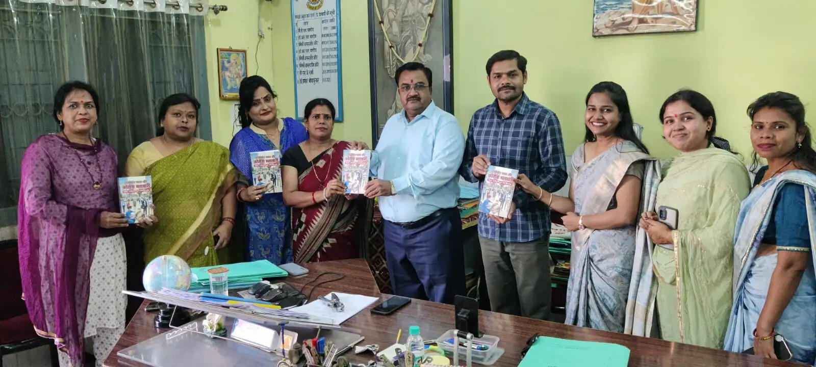 कोरबा : उदीयमान भारत और कोरोना महामारी विषय पर लिखी पुस्तक का विमोचन