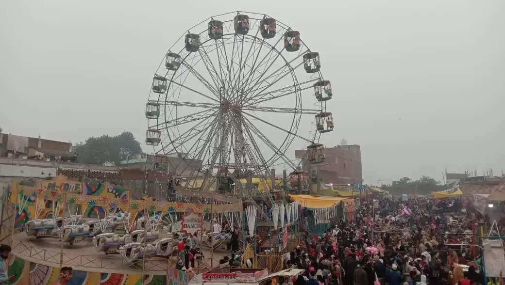 कंतित शरीफ के सालाना उर्स में जायरीनों ने की चादरपोशी