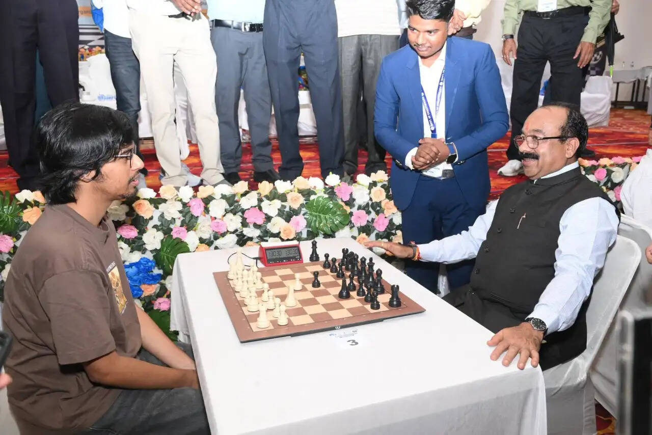 उप मुख्यमंत्री&nbsp;अरूण साव ने अखिल भारतीय फिडे रेटेड शतरंज प्रतियोगिता का किया शुभारंभ