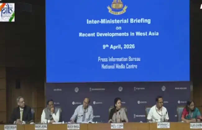 देश में एलपीजी की सप्लाई बाधित नहीं, एक दिन में आपूर्ति हुए 51 लाख से ज्यादा सिलेंडर : सुजाता शर्मा