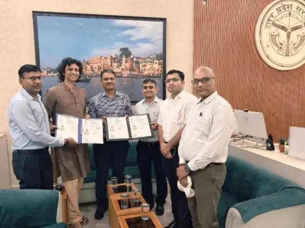 वाराणसी में प्राकृतिक एवं गौ-आधारित कृषि को बढ़ावा देने के लिए समझौता ज्ञापन पर हस्ताक्षर