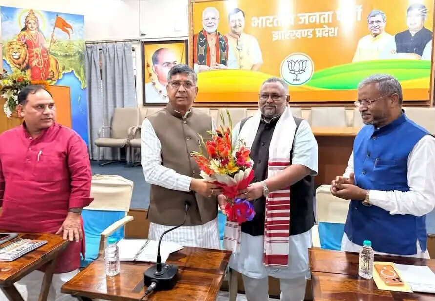प्रधानमंत्री के जन्मदिन पर भाजपा ने कार्यकर्ताओं से घरों में दीया जलाने का दिया निर्देश