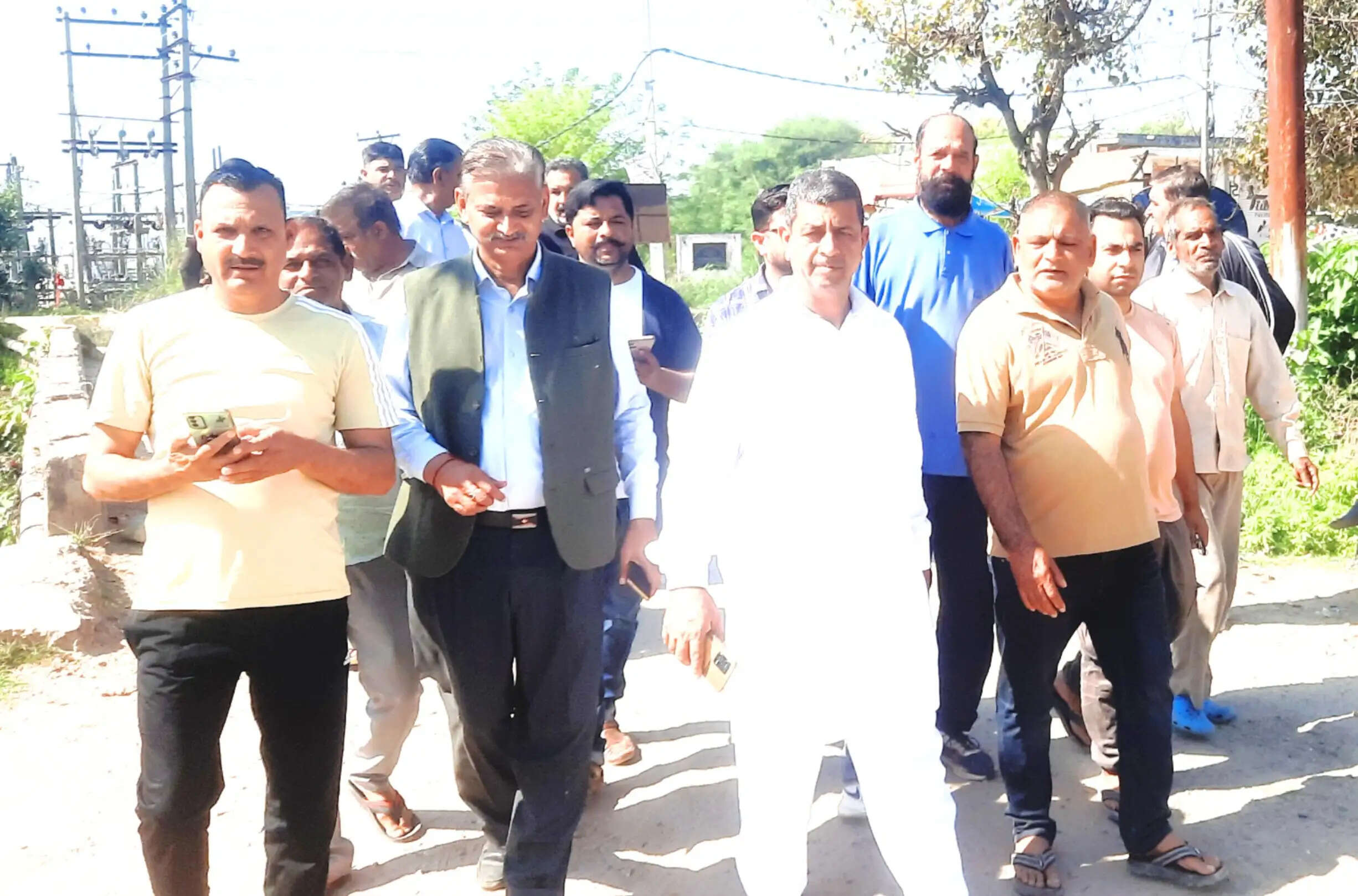 कांग्रेस ने गंग्याल में खराब पड़ी पार्क की लाइटों को दुरुस्त करने की अपील की