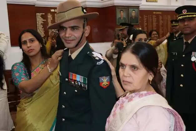 भारतीय सैन्य अकादमी में हुआ पिपिंग समारोह