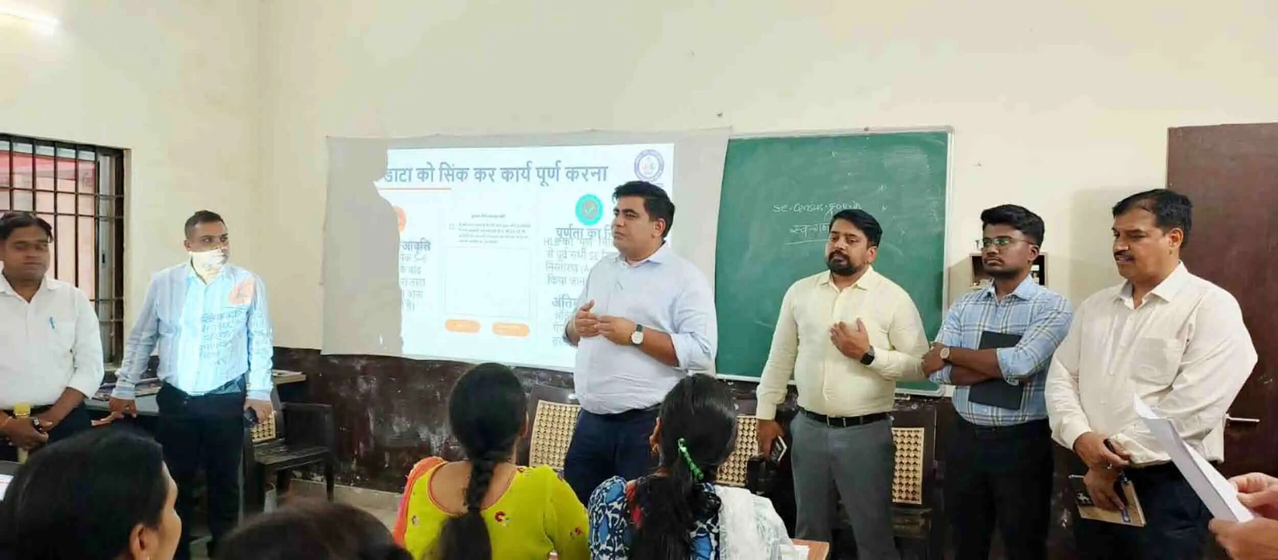 डिजिटल जनगणना 2027: कलेक्टर कुणाल दुदावत ने प्रशिक्षण का किया निरीक्षण, त्रुटिरहित कार्य के दिए निर्देश