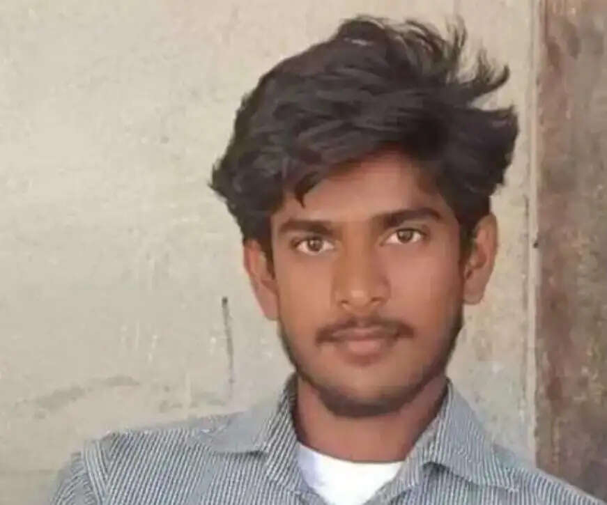 रूस-यूक्रेन युद्ध की चपेट में आया देवरिया का लाल, ओडेसा के पास जहाज पर हमले में नाविक अभिषेक निषाद की मौत