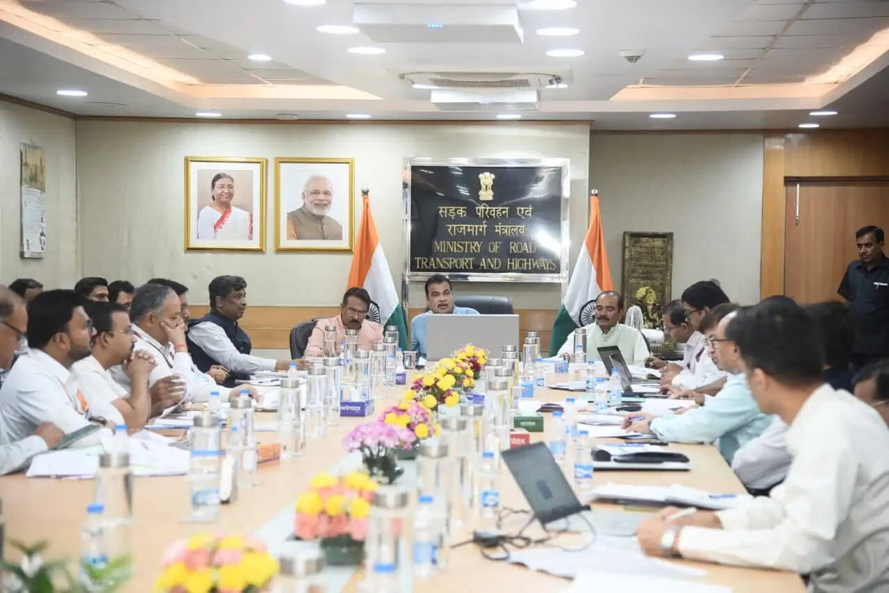 गडकरी ने राजस्थान के 10,064 किमी राष्ट्रीय राजमार्गों की गुणवत्ता, रखरखाव की समीक्षा की