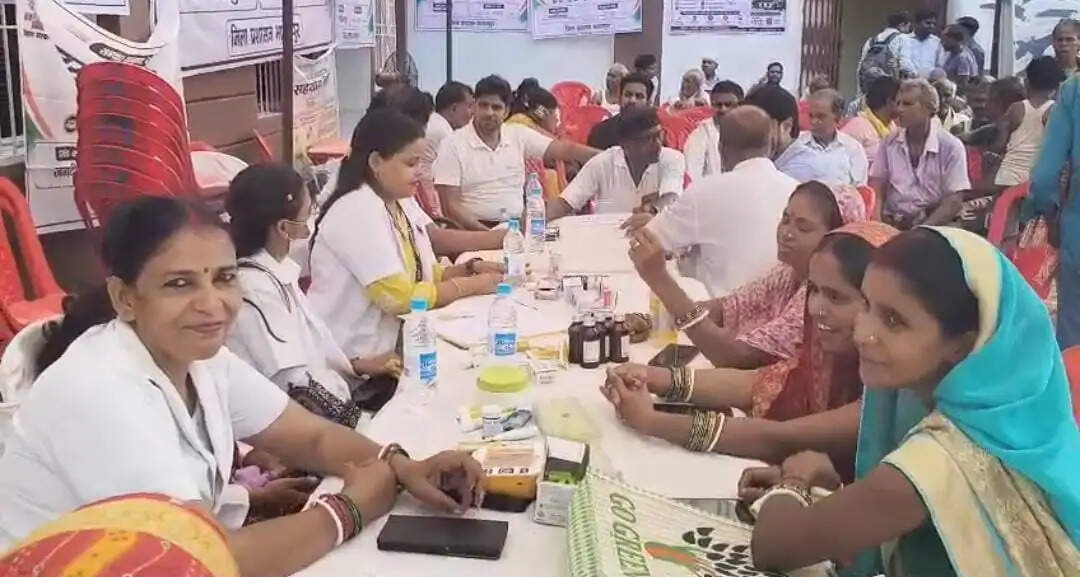 जगदीशपुर में ‘सबका सम्मान, जीवन आसान’ सहयोग शिविर आयोजित, मौके पर सुनी गईं ग्रामीणों की समस्याएं
