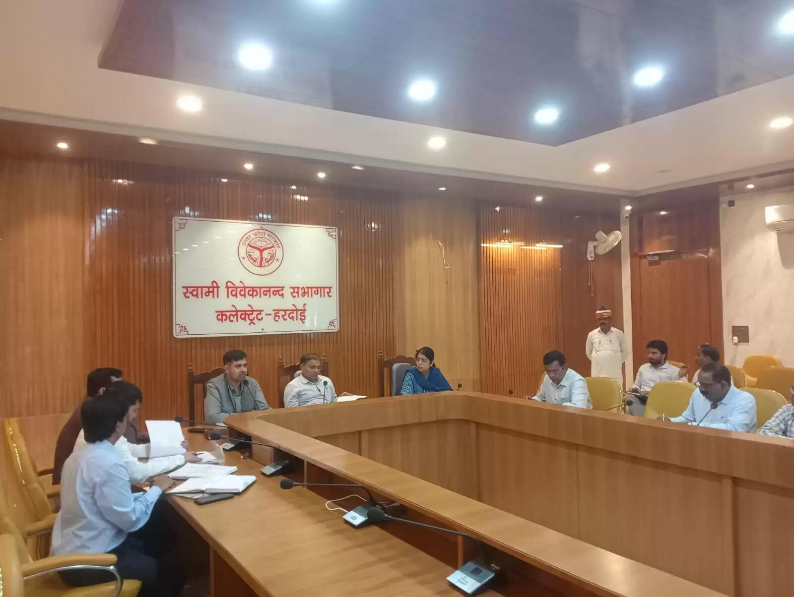 उर्वरक विक्रय के पीसीएफ केंद्रों को बढ़ाया जाय : प्रमुख सचिव सहकारिता