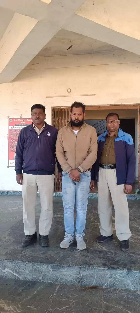 जशपुर: झारखंड से दबोचा गया फरार गौ तस्कर, पुलिस ने भेजा जेल