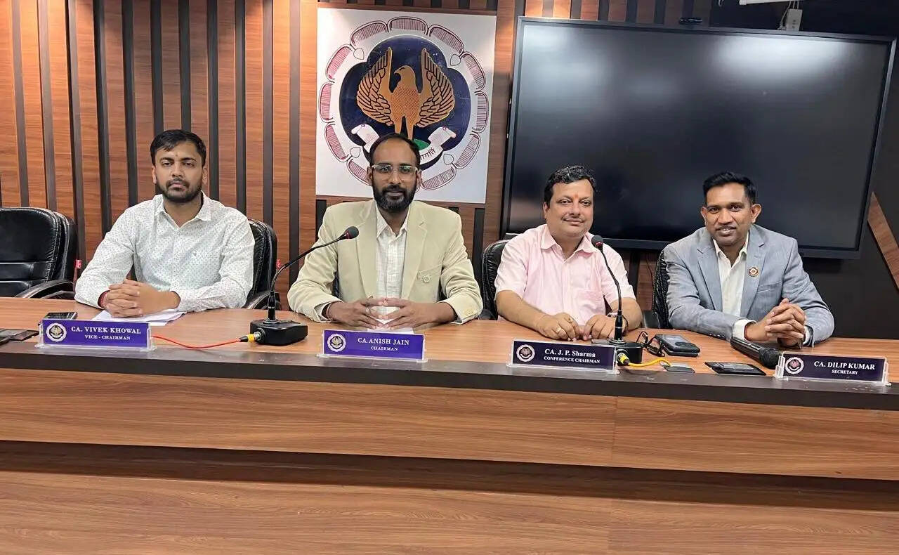 सीए की फाइनल परीक्षा में रांची केंद्र से दोनों ग्रुप में 14 छात्र सफल, प्रखर आर्यन ने किया टाॅप