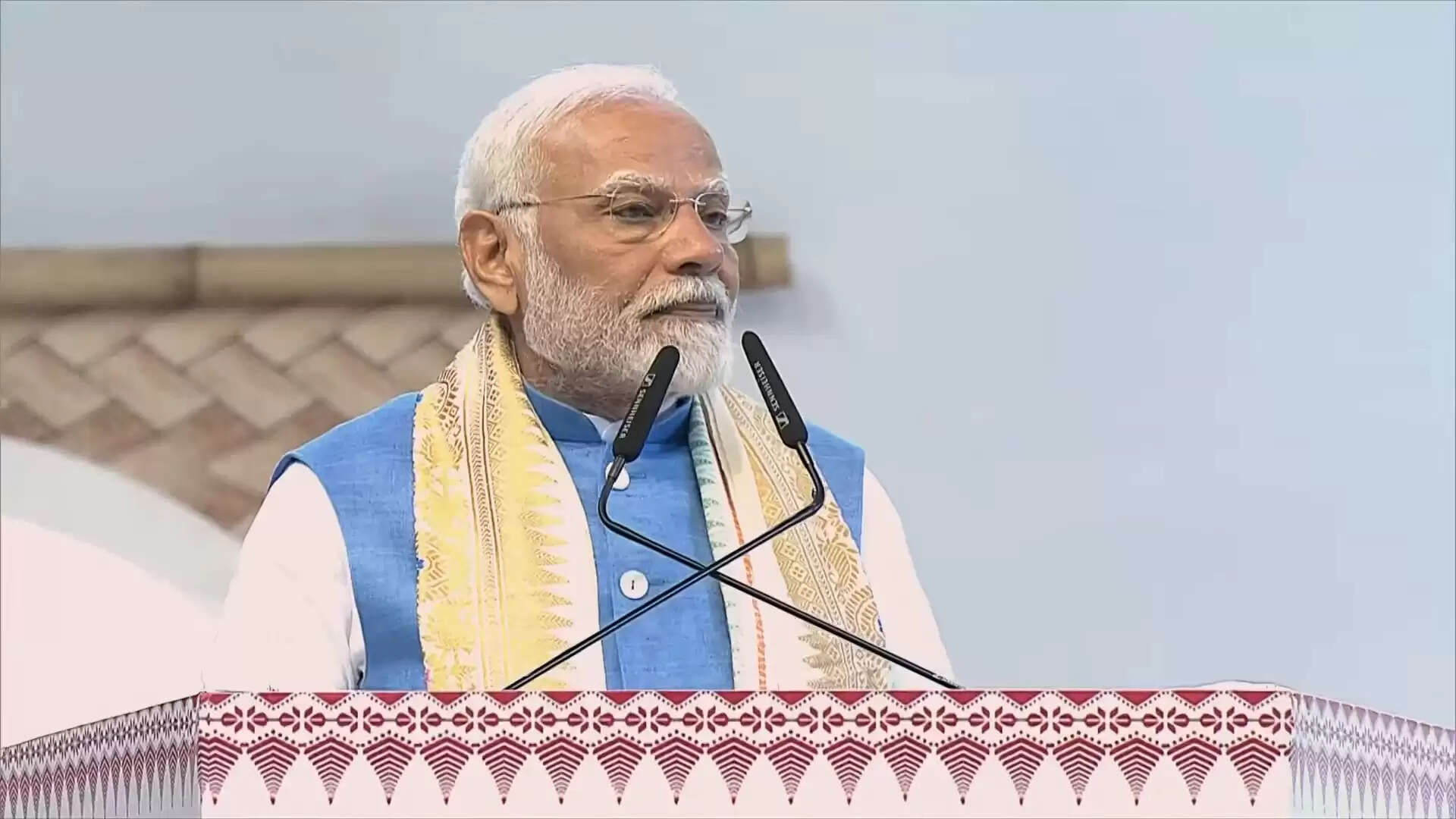 बोडो&nbsp;लोगों&nbsp;की&nbsp;तरह&nbsp;बम-बंदूक&nbsp;छोड़&nbsp;विकास&nbsp;का&nbsp;मार्ग&nbsp;अपनाएं&nbsp;नक्सलीः प्रधानमंत्री