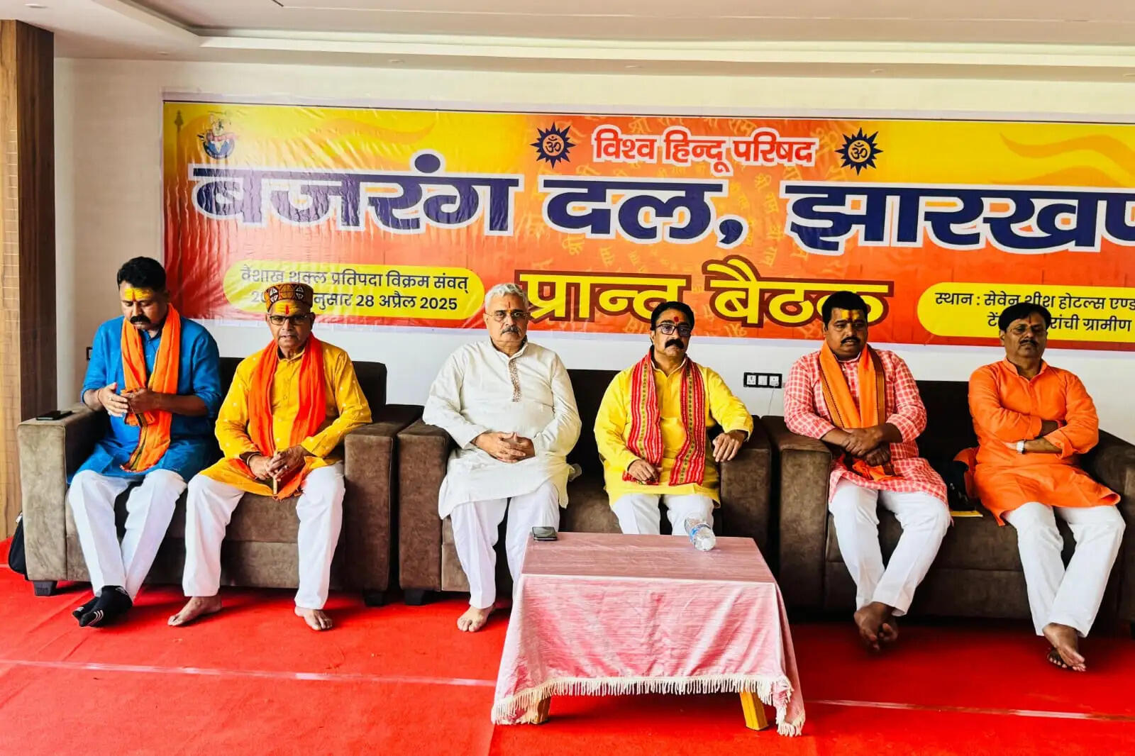 हिन्दू नहीं करेगा पलायन : नीरज दौनेरिया