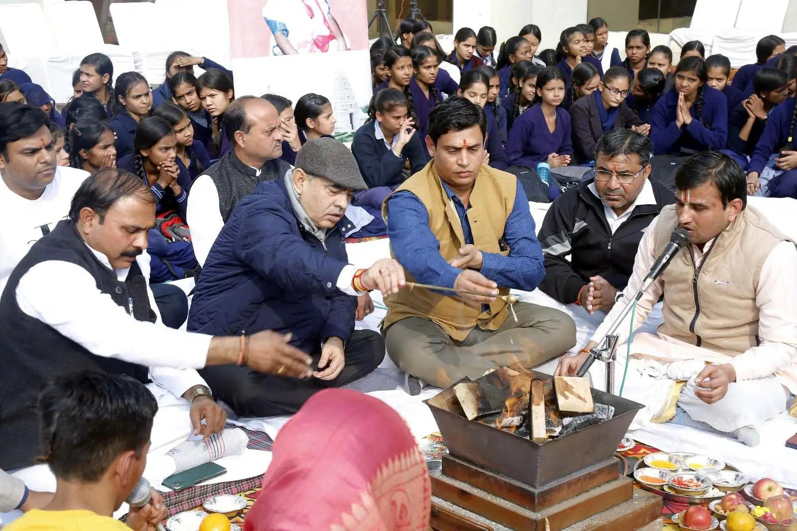 श्रीमद्भगवद गीता सिखाती है मनुष्य को बेहतर जीवन जीना: मूलचंद शर्मा