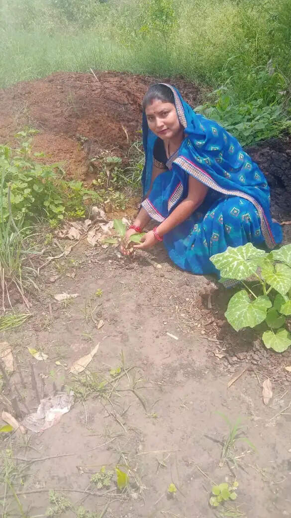 कानपुर की 'कृषि सखियां' दिखा रहीं आत्मनिर्भरता का रास्ता