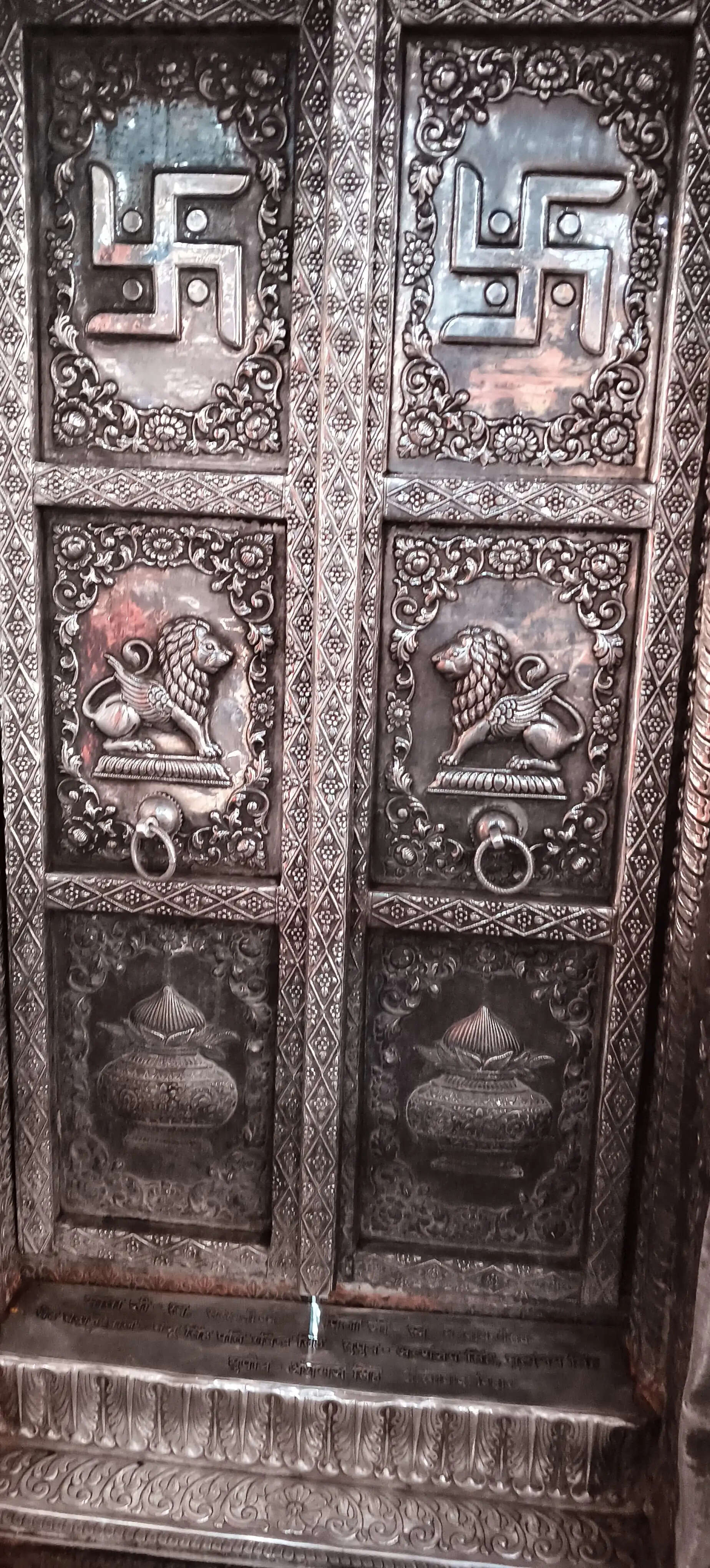 ग्रहण के साए में फाल्गुन पूर्णिमा, मां के दरबार में रही कम भीड़