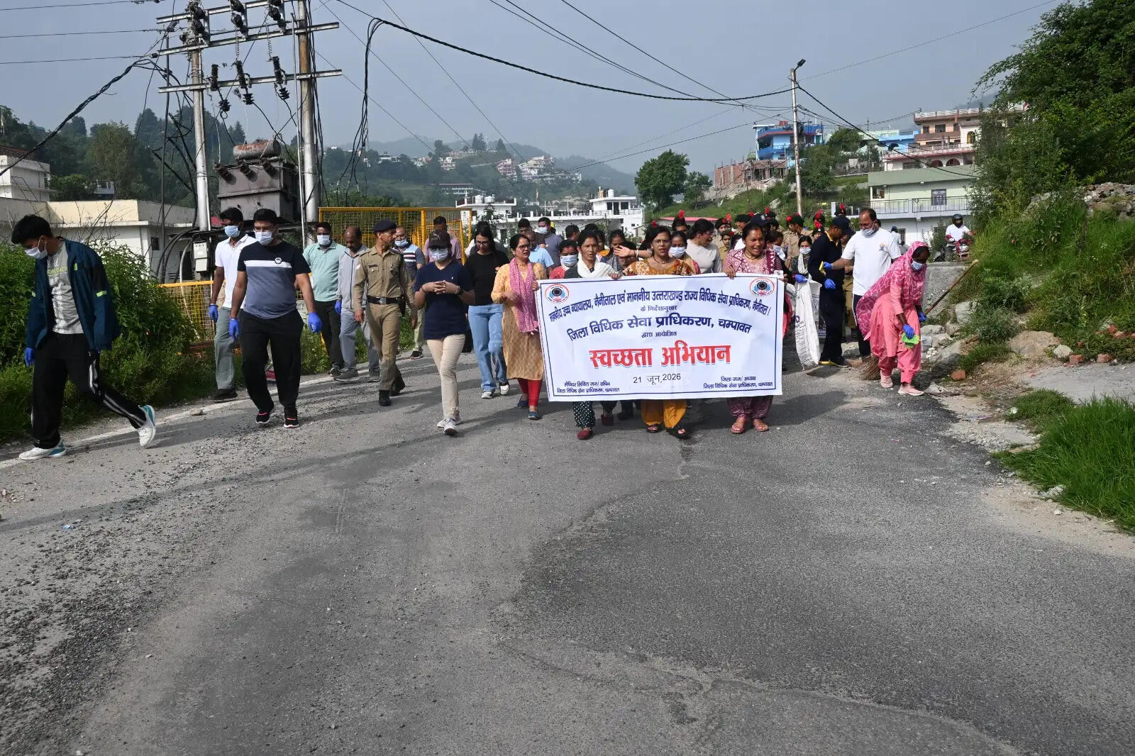 योग के साथ स्वच्छता का संदेश, जिला न्यायालय से निकली जागरूकता रैली