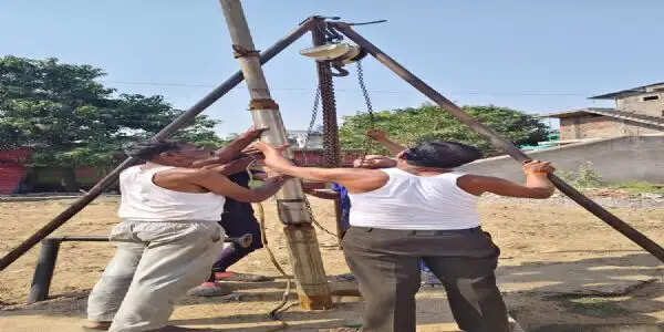 बिना अनुमति नलकूप खनन पर पूर्ण रोक