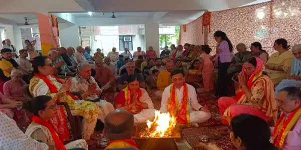 युवाओं के मित्र बनें अभिभावक, तभी बचेंगे नशे और वैचारिक प्रदूषण से: विनोद बंसल