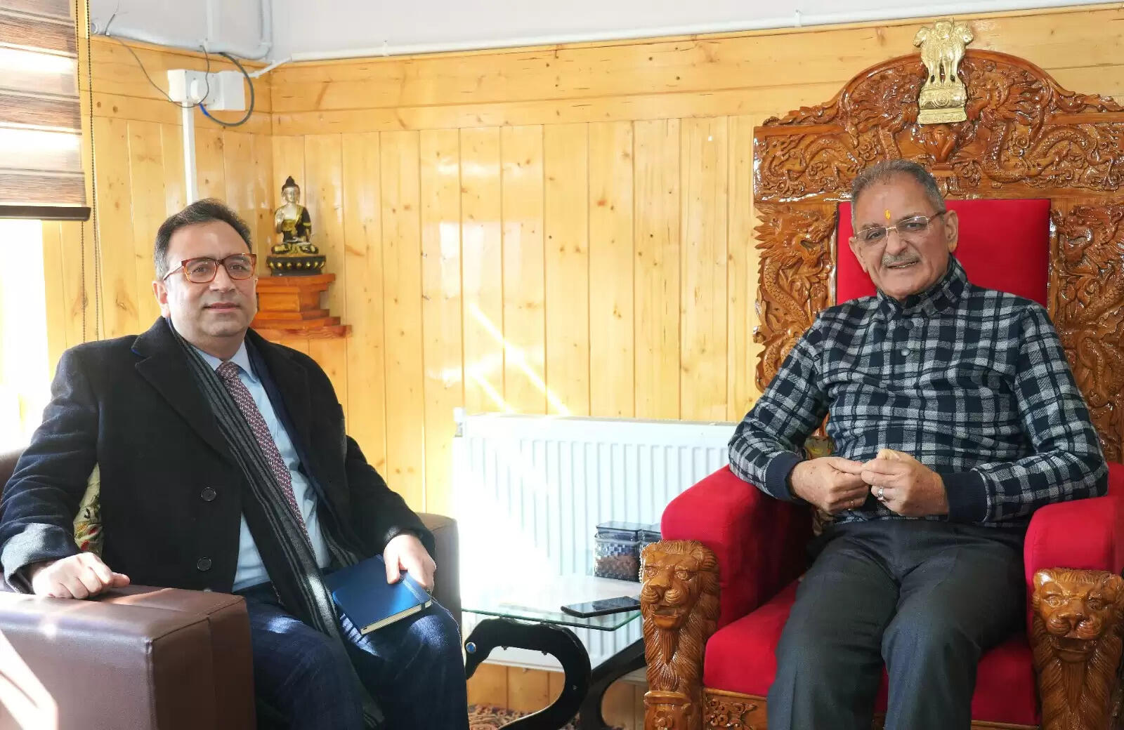 मुख्य सचिव नामित आशीष कुंद्रा ने एलजी कवींद्र गुप्ता से की मुलाकात