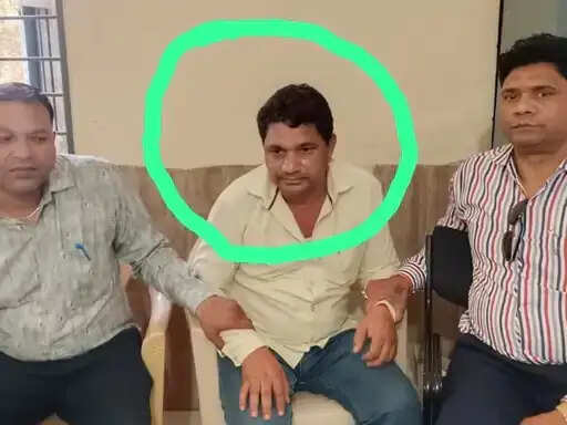 बड़वानी: आंगनवाड़ी सहायिका से मानदेय के बदले मांगी 5 हजार रुपये की रिश्वत, परियोजना अधिकारी समेत 3 पर केस