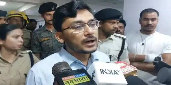 बिहार के मुजफ्फरपुर में अस्पताल में लगी आग, चार की मौत, 20 से ज्यादा गंभीर रूप से झुलसे