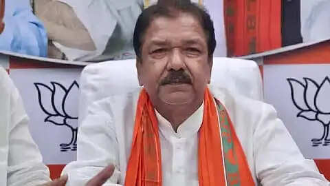 राजस्व विभाग में बड़ी कार्रवाई, भ्रष्टाचार और लापरवाही पर नौ अधिकारियों पर गिरी गाज