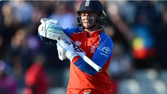 महिला टी20 विश्व कप 2026: हॉज के ऐतिहासिक शतक से इंग्लैंड की धमाकेदार शुरुआत, श्रीलंका को 87 रन से हराया