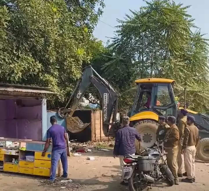 दूसरे दिन भी अतिक्रमण हटाओ अभियान चला