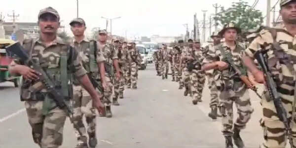 नूंह में ईद से पहले मस्जिदों के बाहर सुरक्षा बल तैनात