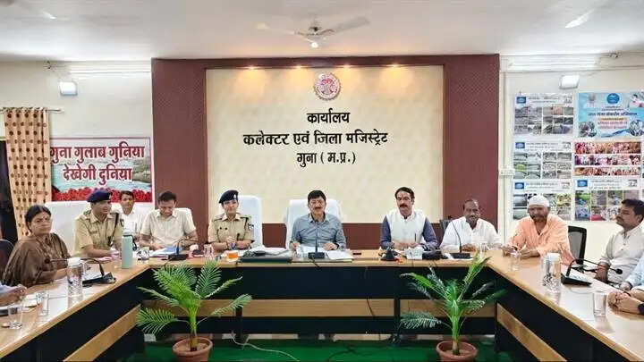 गुनाः आगामी त्योहारों में शांति, सौहार्द और सामाजिक समरसता बनाए रखने की अपील