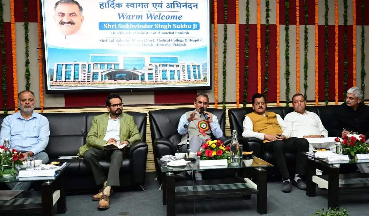 मुख्यमंत्री ने नेरचौक चिकित्सा महाविद्यालय में 23 करोड़ रुपए की एमआरआई मशीन का किया शुभारम्भ