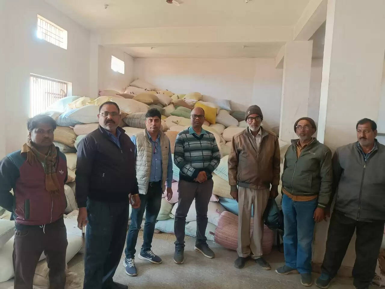 अंबिकापुर: अवैध धान कारोबार पर शिकंजा, प्रशासन ने 460.80 क्विंटल धान किया जब्त