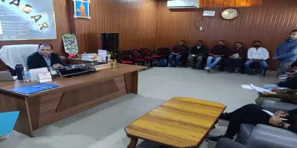 बीआरओ द्वारा अधिग्रहित भूमि संबंधित मामलों पर हुई समीक्षा बैठक