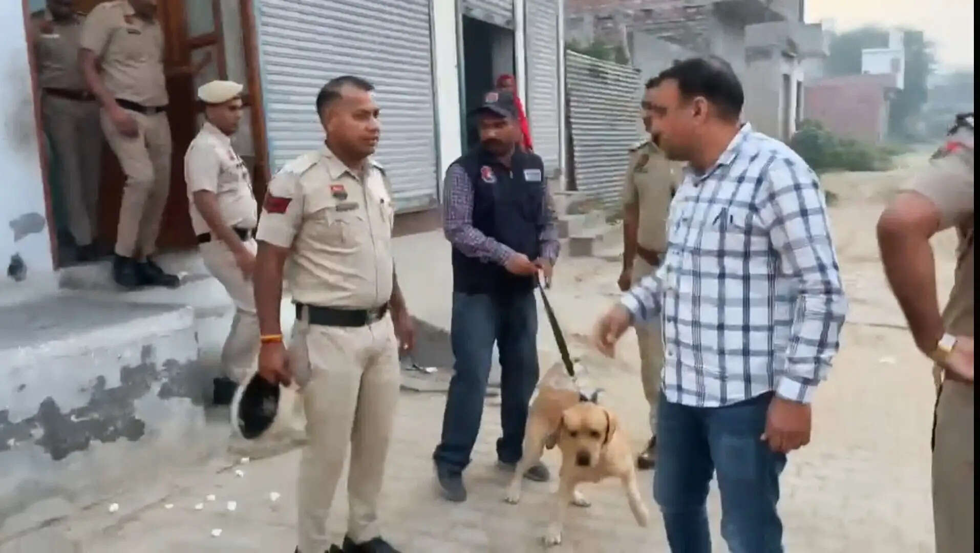 कैथल: पुलिस ने अल सुबह 100 जवानों ने खंगाले संदिग्धों के घर