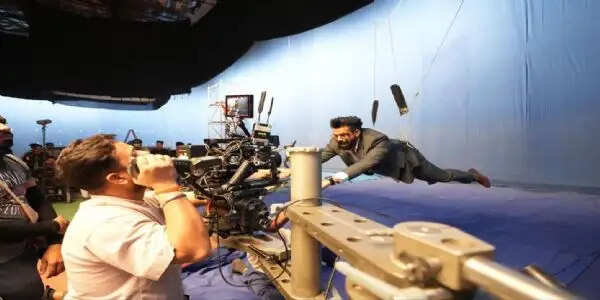 फिल्म 'क्रेज़ी' के बिहाइंड द सीन से पहली झलक आई सामने